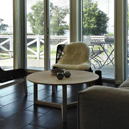 Three-bedroom Holiday In 6 * Strøby Ladeplads